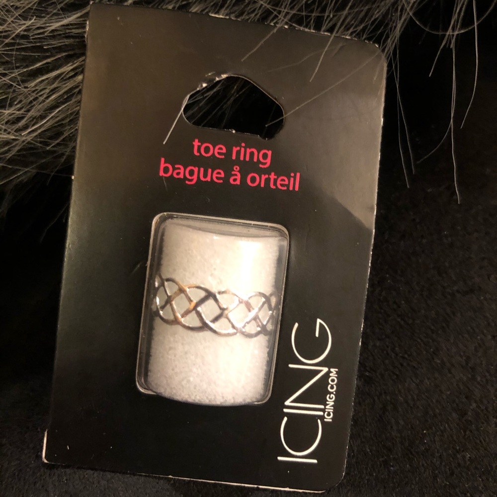 ✅💎 3/10 New Toe Ring from Icing